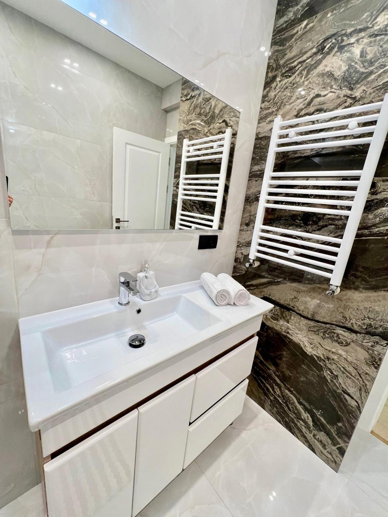 Apartament Airport 基希讷乌 外观 照片